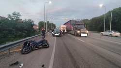 ДТП на ставропольской трассе спровоцировал мотоциклист-бесправник