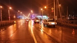 Закатившаяся под педаль авто бутылка воды стала причиной тройного ДТП в Ставрополе