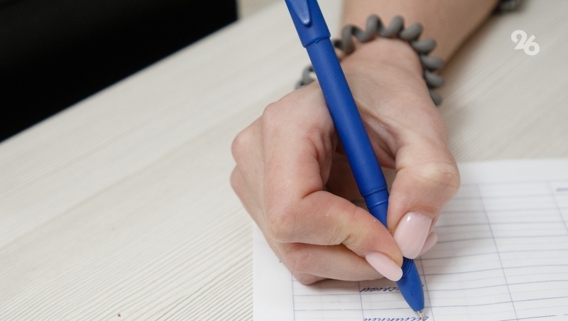 Ставропольчанка с подачи приставов оформила доли в доме на своих детей 