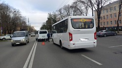 В центре Ставрополя столкнулись ПАЗ с пассажирами и «Газель»