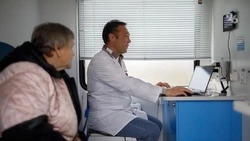 Врачи краевой больницы провели приём жителей Труновского округа