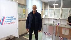 Автоволонтёры и «Молодая гвардия» Ставрополья голосуют на выборах президента РФ