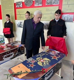 11 Парт Героев появились в школе Георгиевска в память о погибших выпускниках