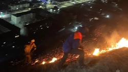 Склон горы загорелся возле Тырныауза в КБР
