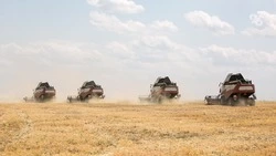 Пять операторов подвозили топливо ставропольским аграриям в период жатвы