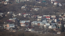 О нормах расстояний объектов от забора на участке рассказали в Госдуме