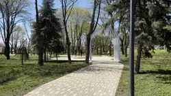 Сквер около ЗАГСа в Ессентуках благоустроили по нацпроекту