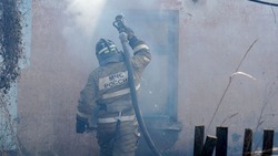 Последствия пожара устраняют в посёлке Озёрном