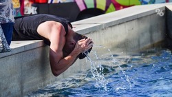 Накануне Дня ВДВ ставропольцам напомнили о запрете купания в фонтанах 