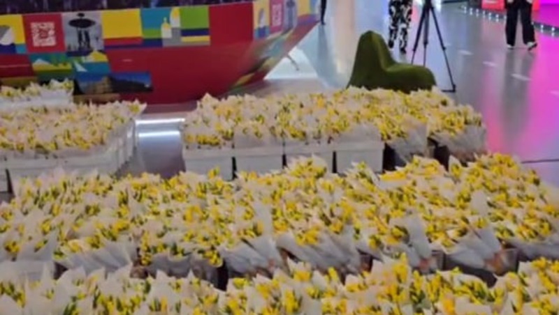 Посетительницам выставки «Россия» будут дарить цветы на стенде Ставрополья