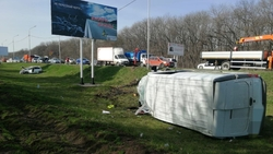 Злостный нарушитель ПДД устроил лобовое столкновение на трассе в Пятигорске