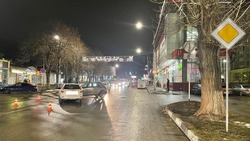 Пожилой водитель и пассажирка легковушки пострадали в ДТП в Кисловодске 