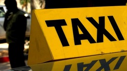 Депутат Госдумы Владимир Иванов обратился в антимонопольную службу по поводу цен на такси в Ставрополе