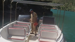 Женщина погибла после столкновения катера со скалой в Дагестане