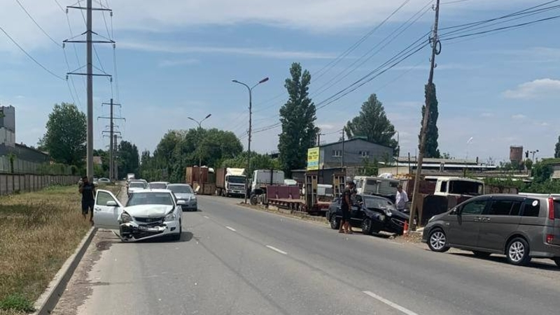 В Минераловодском округе «Лада» врезалась в иномарку, пострадала девочка