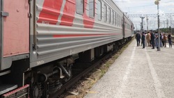 Пассажиры поезда Кисловодск — Тында застряли в пути из-за столкновения составов