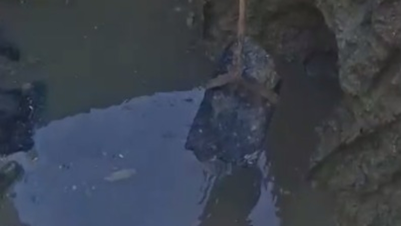 Куски старого асфальта стали причиной внезапного прорыва трубы в Невинномысске