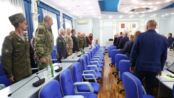 Медали за мужество вручили бойцам отряда «Ставрополье» в краевой думе