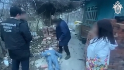 Жителя Невинномысска подозревают в расправе над приятелем с помощью кирпича