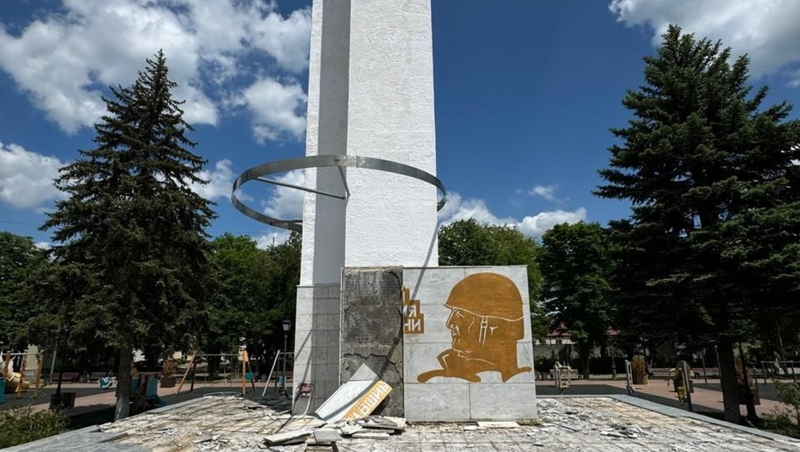 В Георгиевске начали капитальный ремонт памятника героям ВОВ