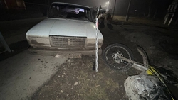 Водитель-подросток и его пассажир пострадали в ДТП с легковушкой на Ставрополье