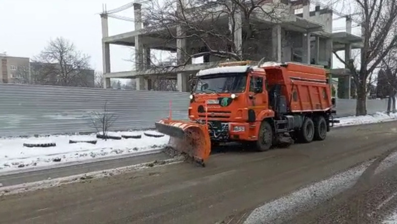 Более 200 км дорог обработали пищевой солью в Кисловодске 