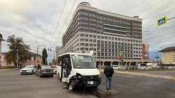 В Ставрополе злостный нарушитель ПДД спровоцировал ДТП с маршруткой