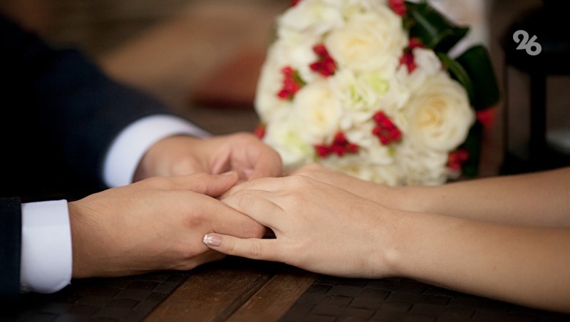 Почти 200 пар заключили брак на Ставрополье в День города и края