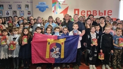 Глава Георгиевского округа привёз новогодние подарки детям в ЛНР 