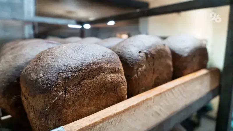Более 5,3 тысяч хлебобулочных изделий ежесуточно выпекает хлебозавод на Ставрополье 