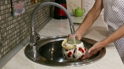 Матери погибшего бойца СВО провели воду в Изобильненском округе Ставрополья