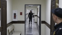 Двое полицейских в Невинномысске пойдут под суд за взятку от матери закладчика