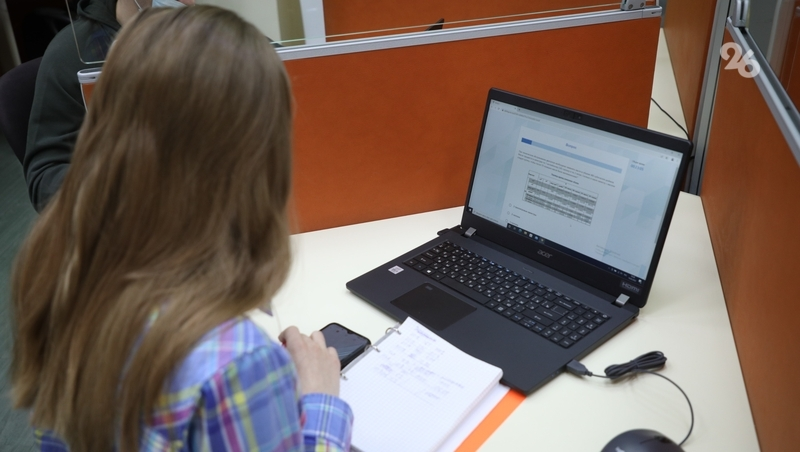 Россиянам должны сокращать рабочий день в жару — юрист Виноградов