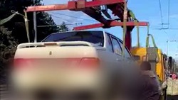 Засыпавшего на ходу пьяного водителя остановили автоинспекторы в центре Ставрополя