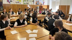 «Единая Россия» провела интеллектуальную игру для школьников «РосКвиз» 