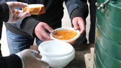 Ставропольские общественники предоставляют горячее питание бездомным