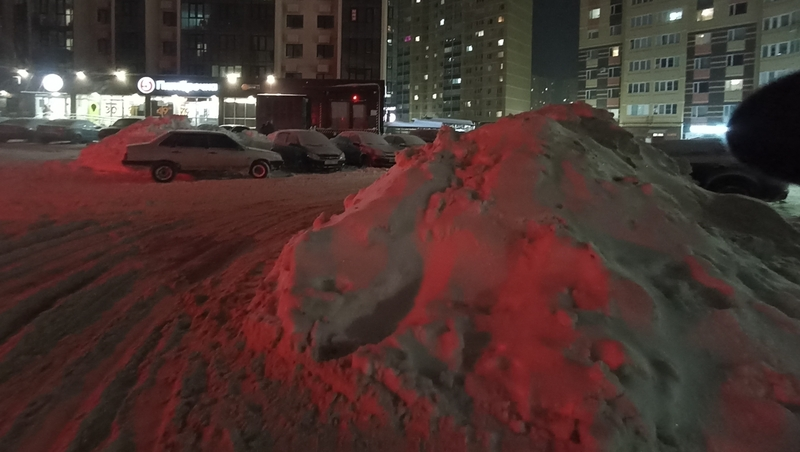 За ночь из Ставрополя вывезли около 350 грузовиков со снегом