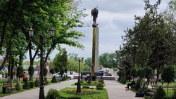 На Ставрополье экс-депутат думы округа опасается падения мемориальной колонны 