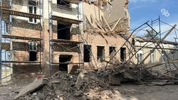 Два человека пострадали во время обрушения стены в КБР