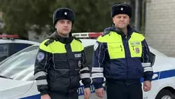 Патрульные на Ставрополье ночью отбуксировали авто с поломкой двигателя 