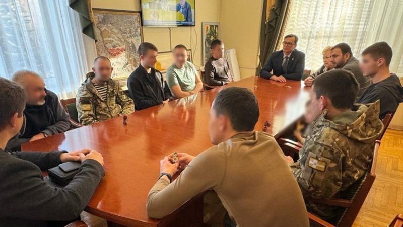 Бойцы СВО на побывке в Кисловодске встретились с главой города