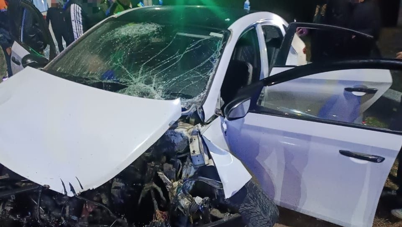 Двое человек пострадали в тройном ДТП с КамАЗом под Минводами