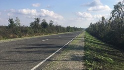 Пятикилометровую региональную дорогу обновляют на Ставрополье в рамках госпрограммы