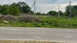 Жители Донского пожаловались на свалку и разбитую дорогу в центре села