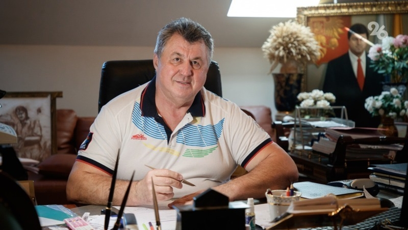 Первый губернатор Ставрополья Черногоров составляет родословную своей семьи