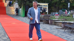 Спортсмен Олег Тактаров провёл зарядку для жителей и гостей Железноводска