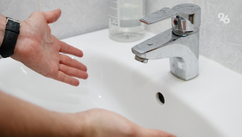 Из-за аварии 440 абонентов в Светлограде остались без воды