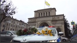 «Цветочные патрули» дежурят на дорогах Ставрополья 8 марта