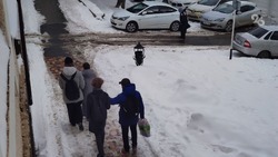 Рассказываем ставропольцам, кто отвечает за заваленные снегом тротуары