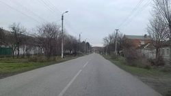 Прокурор через суд обязал муниципалитет обслуживать дорогу в Зеленокумске 